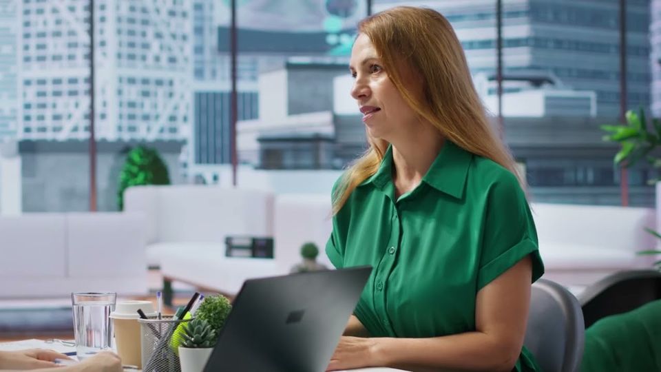 Vorschaubild zum Video: Showreel Business Foto und Video
